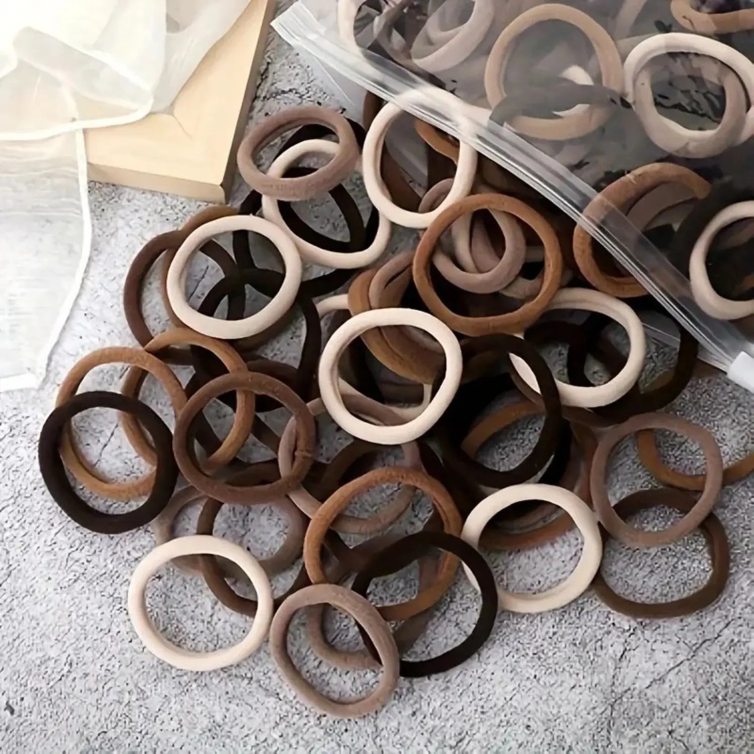 40 Soft Hair Ties, Harmless, Suitable for Fine and Thick Hair Elastic Ponytail Bundles, Suitable for Women and Girls
